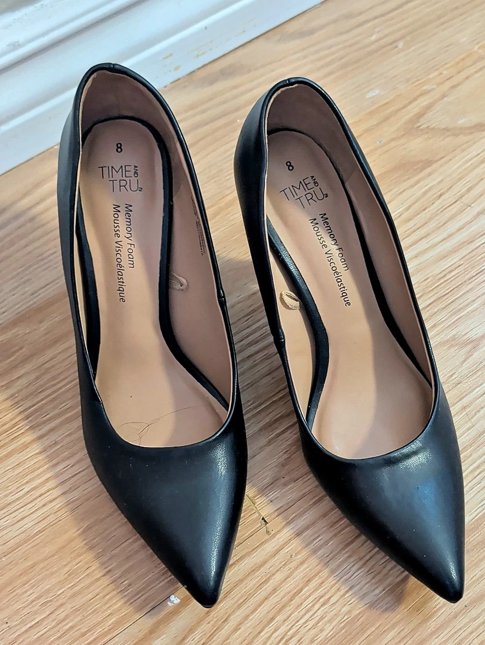 Pointed Toe Pumps in Black US 8